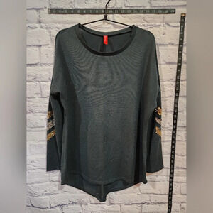 Fashionomics black long sleeve tee with sequin design on sleeves Size Medium
